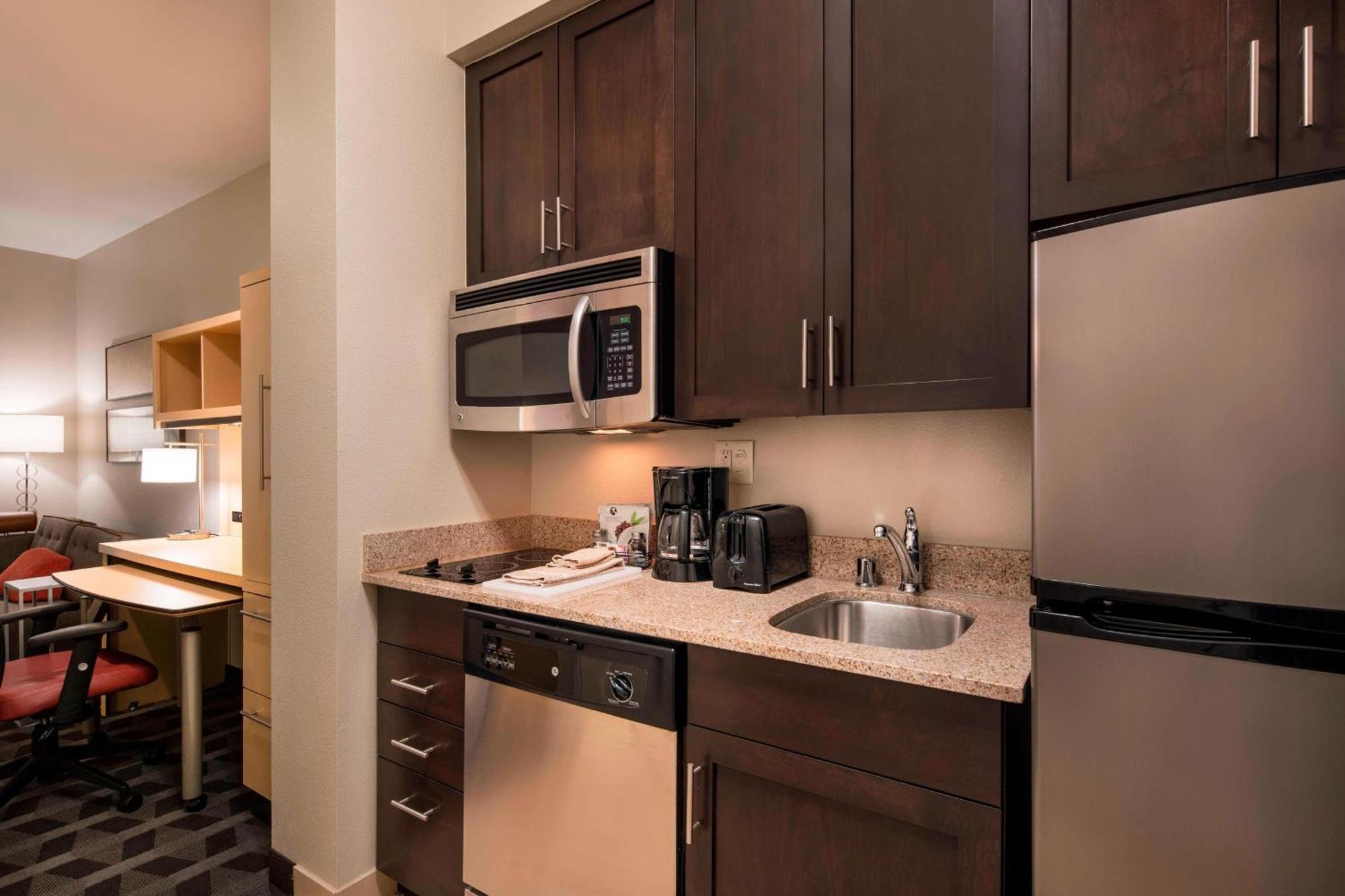 Towneplace Suites By Marriott San Diego Carlsbad / Виста Екстериор снимка