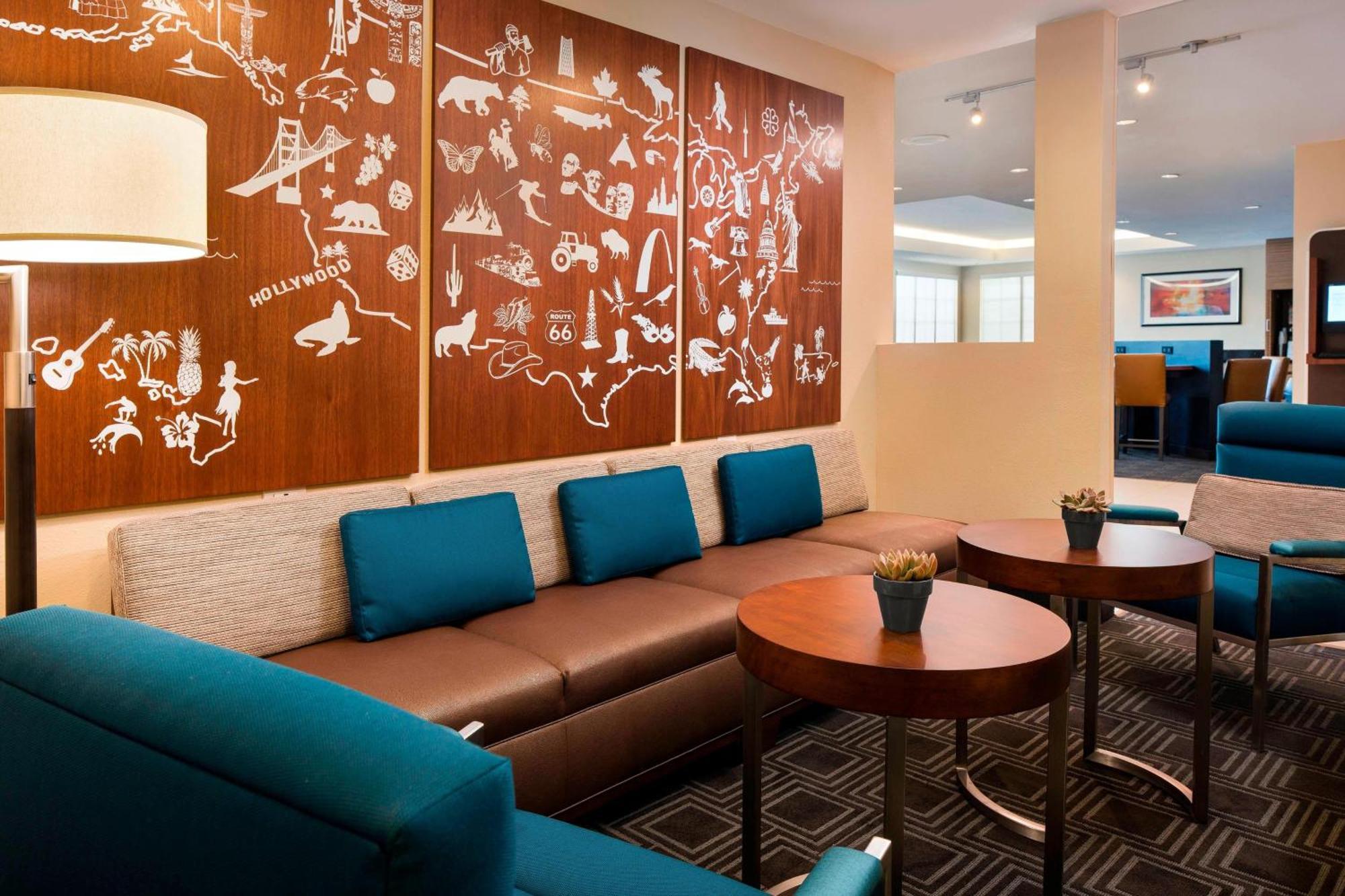 Towneplace Suites By Marriott San Diego Carlsbad / Виста Екстериор снимка