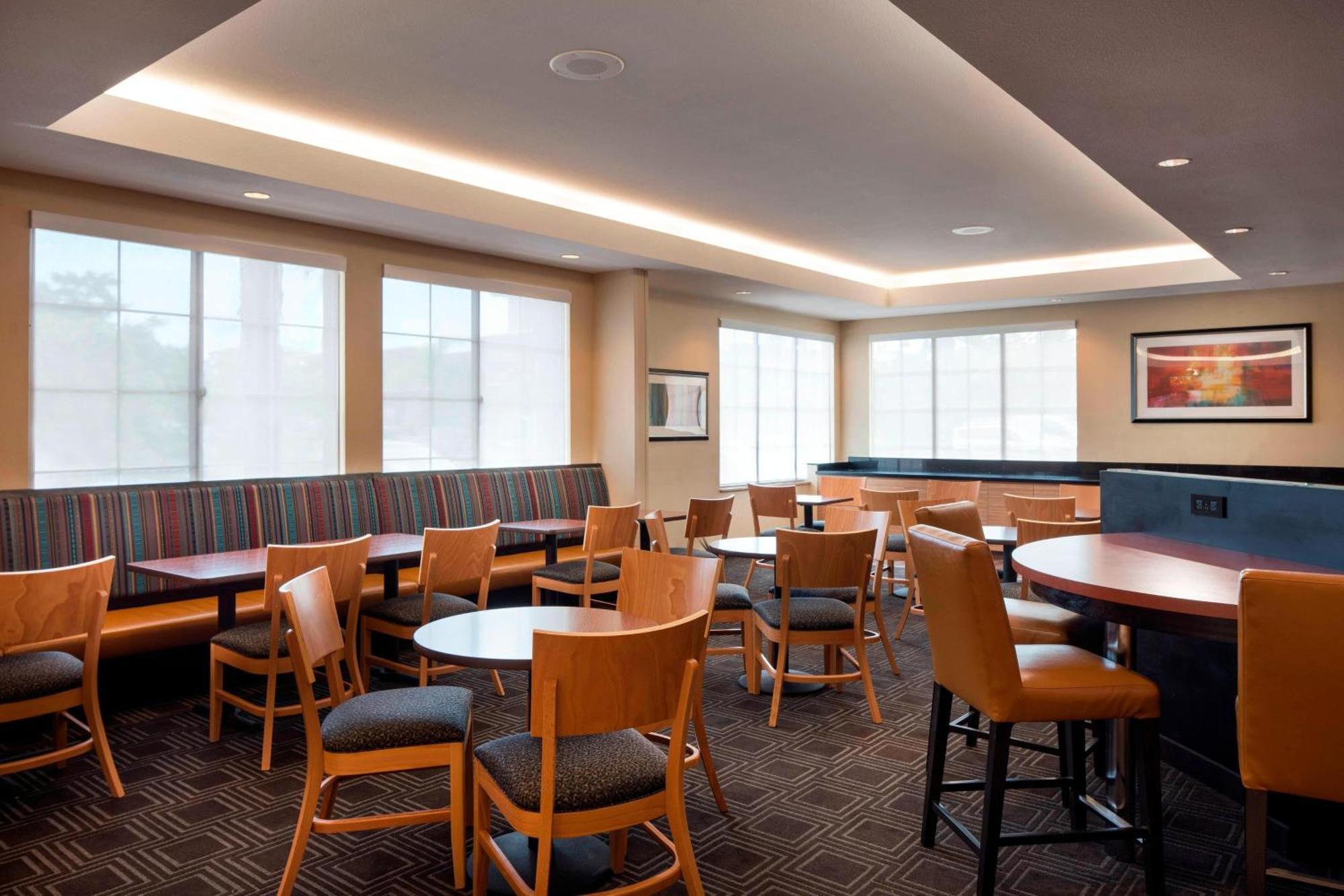Towneplace Suites By Marriott San Diego Carlsbad / Виста Екстериор снимка