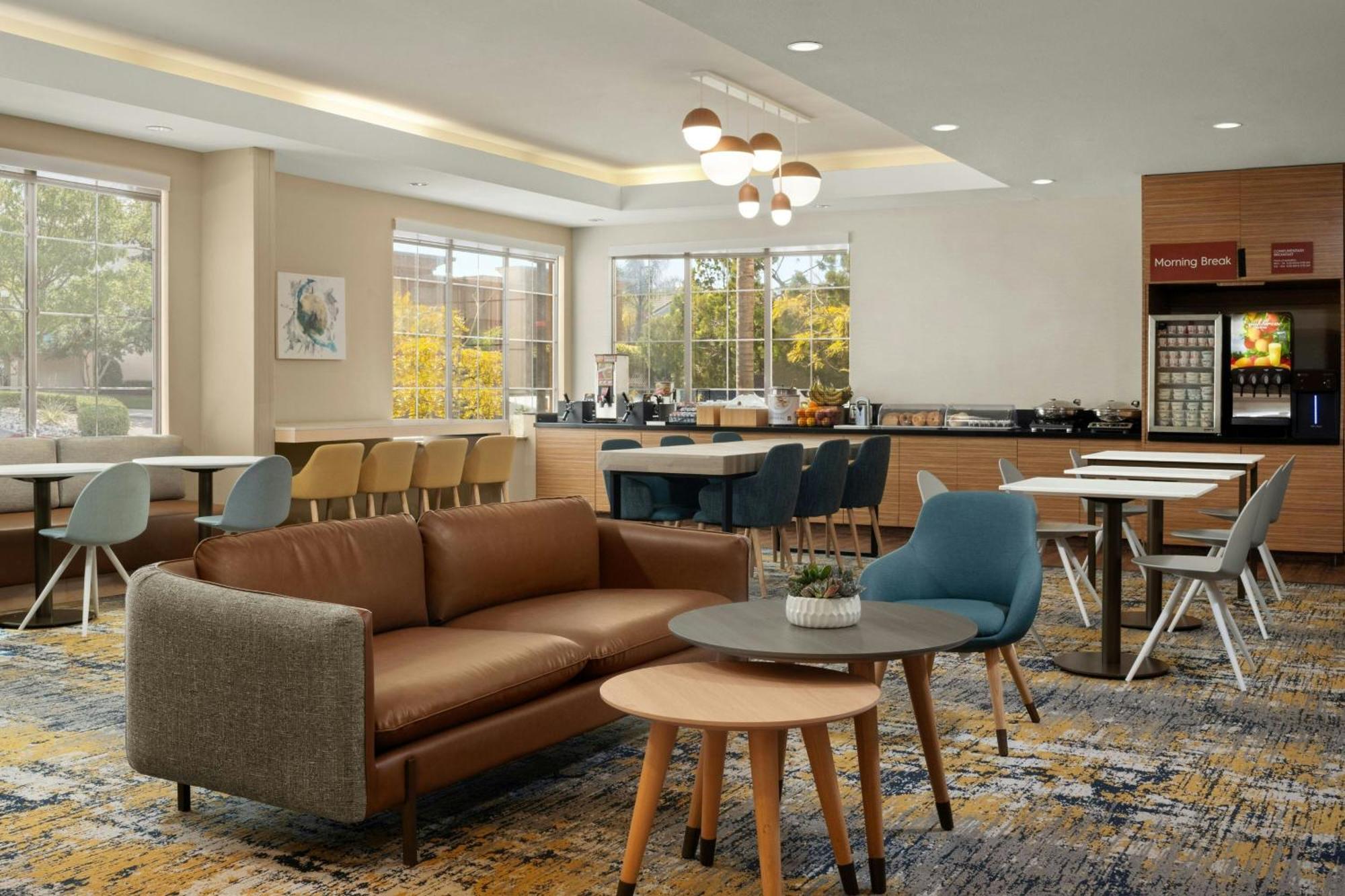 Towneplace Suites By Marriott San Diego Carlsbad / Виста Екстериор снимка