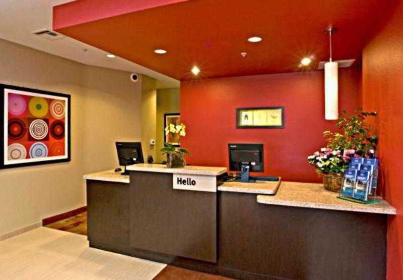 Towneplace Suites By Marriott San Diego Carlsbad / Виста Съоръжения снимка