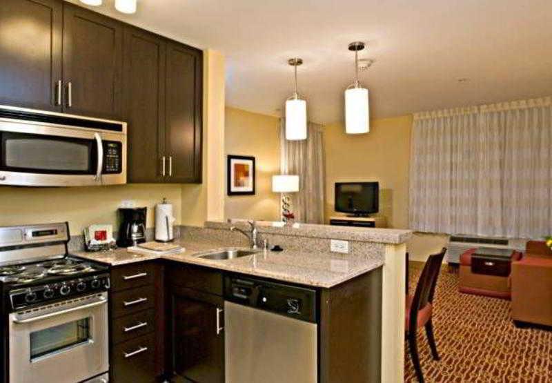 Towneplace Suites By Marriott San Diego Carlsbad / Виста Екстериор снимка