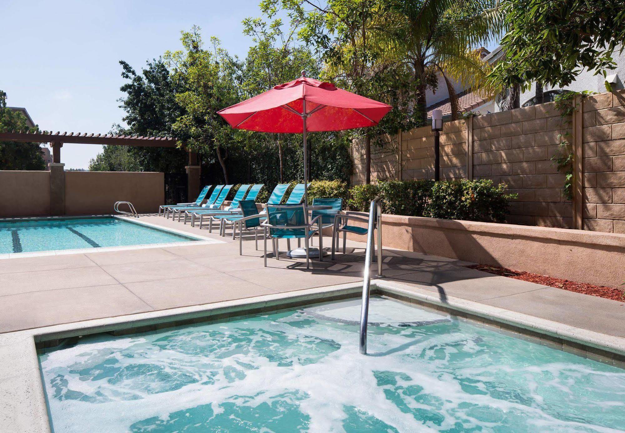 Towneplace Suites By Marriott San Diego Carlsbad / Виста Екстериор снимка